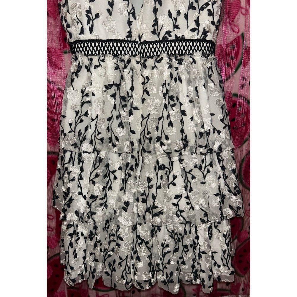 🤍🖤 Bardot Floral Ruffle Layered Dress - Picture 7 of 9